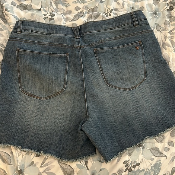 Wit & Wisdom size 16 Jean shorts never worn - Picture 4 of 5